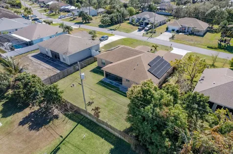 1585 Sw Merchant Lane Port Saint Lucie FL 34953