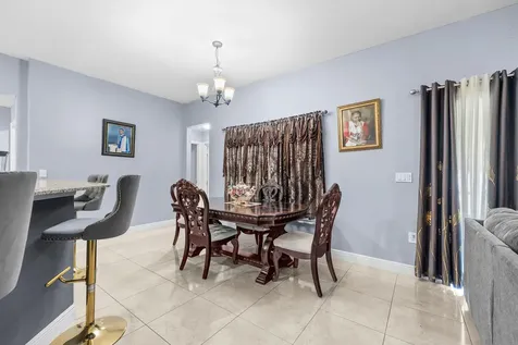 1585 Sw Merchant Lane Port Saint Lucie FL 34953