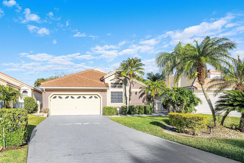 12902 Touchstone Place Palm Beach Gardens FL 33418