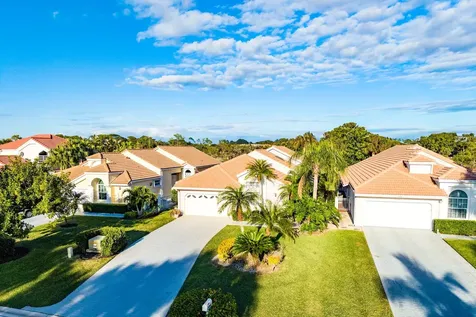 12902 Touchstone Place Palm Beach Gardens FL 33418