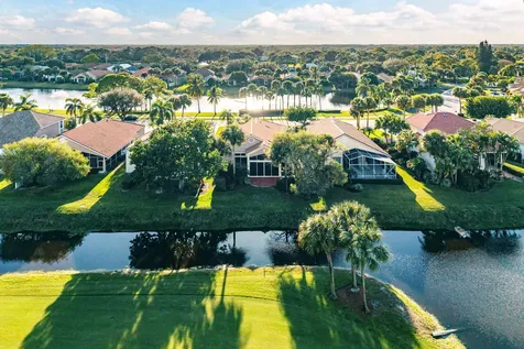 12902 Touchstone Place Palm Beach Gardens FL 33418
