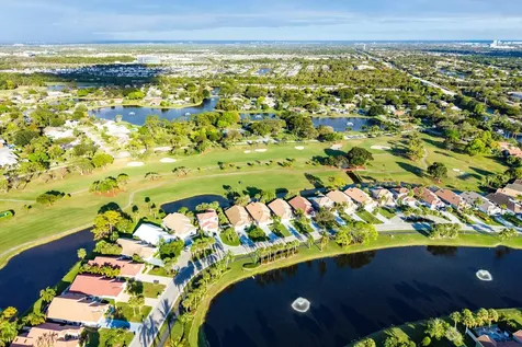 12902 Touchstone Place Palm Beach Gardens FL 33418