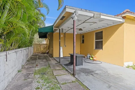 516 Sw 17th Street Fort Lauderdale FL 33315