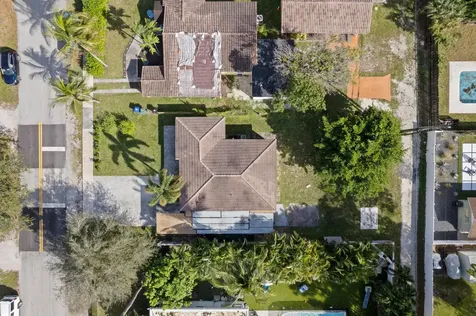 516 Sw 17th Street Fort Lauderdale FL 33315
