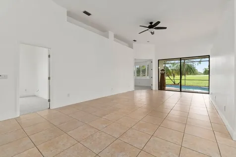 435 Sw Jefferson Circle Port Saint Lucie FL 34986