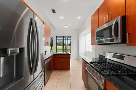 435 Sw Jefferson Circle Port Saint Lucie FL 34986