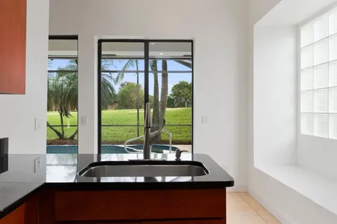 435 Sw Jefferson Circle Port Saint Lucie FL 34986