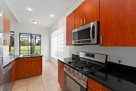 435 Sw Jefferson Circle Port Saint Lucie FL 34986