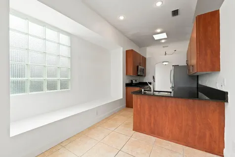 435 Sw Jefferson Circle Port Saint Lucie FL 34986