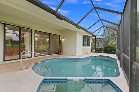 435 Sw Jefferson Circle Port Saint Lucie FL 34986