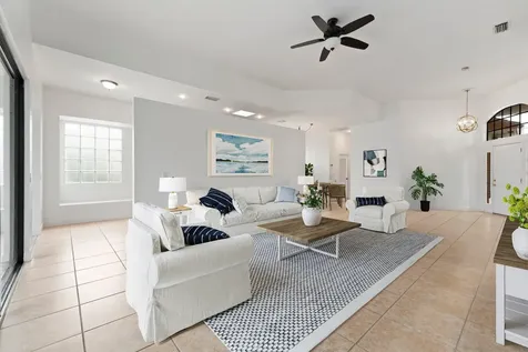435 Sw Jefferson Circle Port Saint Lucie FL 34986