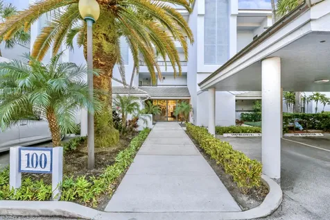 122 Bay Colony Drive Juno Beach FL 33408