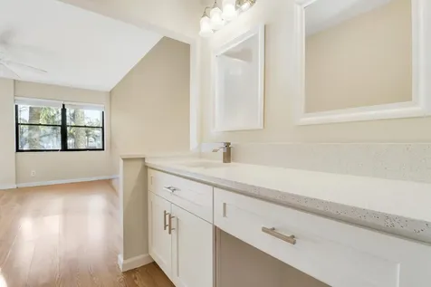 122 Bay Colony Drive Juno Beach FL 33408