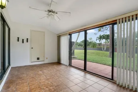 540 Shady Pine Way Greenacres FL 33415