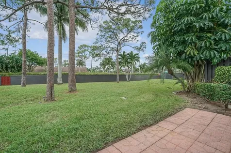 540 Shady Pine Way Greenacres FL 33415