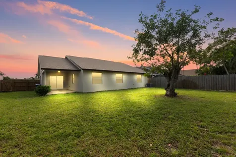 209 Wandering Trail Jupiter FL 33458