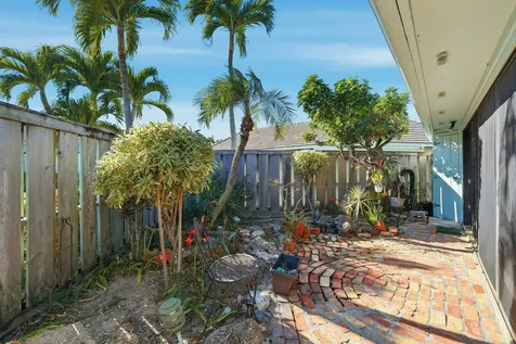 1127 E Seminole Avenue Jupiter FL 33477