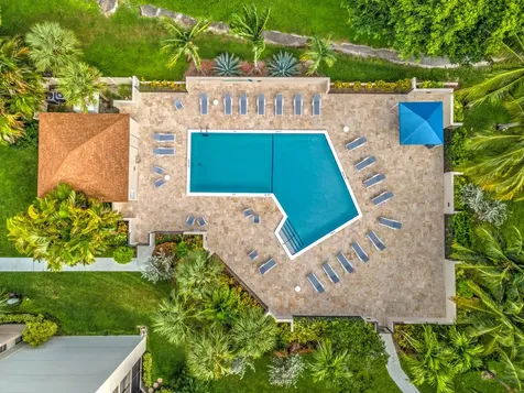 5701 Camino Del Sol Boca Raton FL 33433