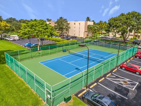 5701 Camino Del Sol Boca Raton FL 33433