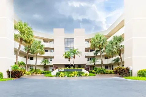 5701 Camino Del Sol Boca Raton FL 33433