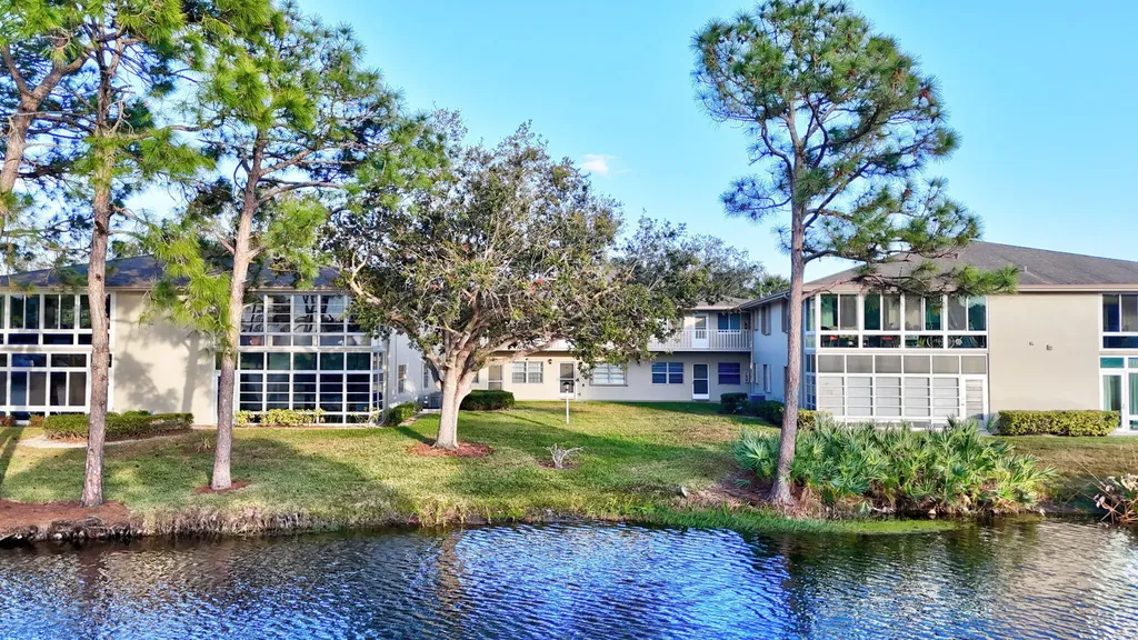 31 Lake Vista Trail Port Saint Lucie FL 34952