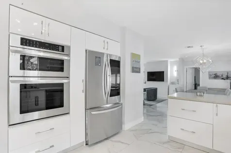 3025 Center Avenue Fort Lauderdale FL 33308
