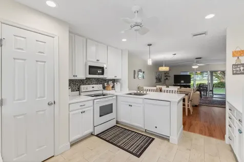 5452 Poppy Place Delray Beach FL 33484