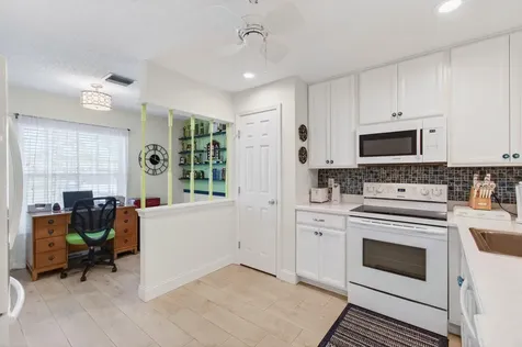 5452 Poppy Place Delray Beach FL 33484