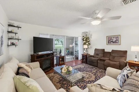 5452 Poppy Place Delray Beach FL 33484