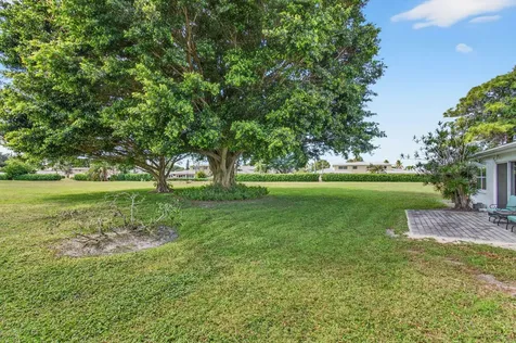 5452 Poppy Place Delray Beach FL 33484