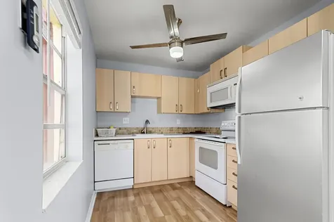 605 Flanders M Delray Beach FL 33484