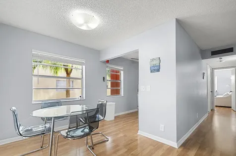605 Flanders M Delray Beach FL 33484