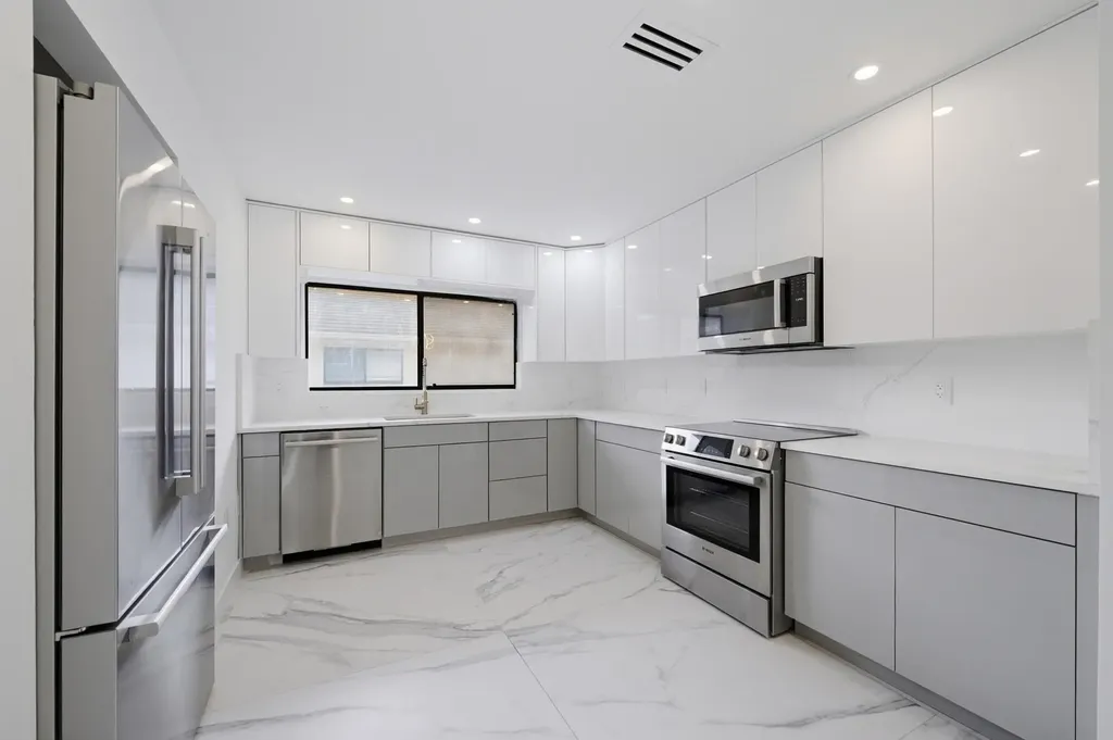 15378 Lakes Of Delray Boulevard Delray Beach FL 33484