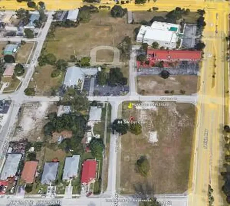 84 Sw 1 Court Deerfield Beach FL 33441