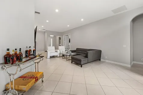 104 Nw Willow Grove Avenue Port Saint Lucie FL 34986