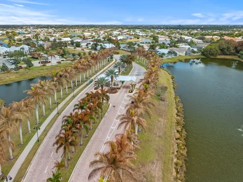 104 Nw Willow Grove Avenue Port Saint Lucie FL 34986