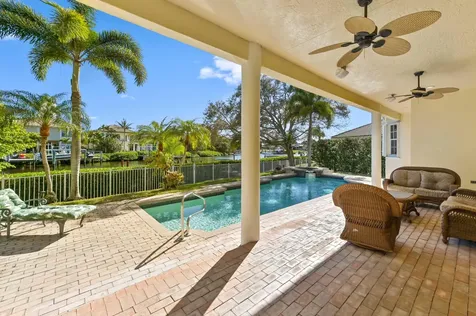 8817 Se Compass Island Way Jupiter FL 33458