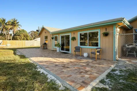 103 Shannondale Road Cloud Lake FL 33406