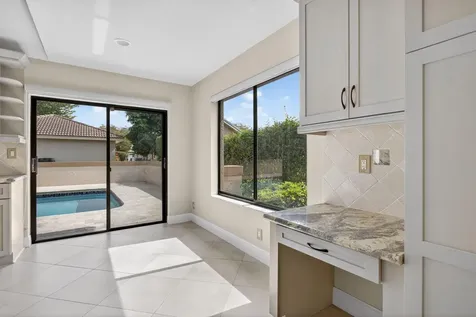 4937 Nw 59th Way Coral Springs FL 33067