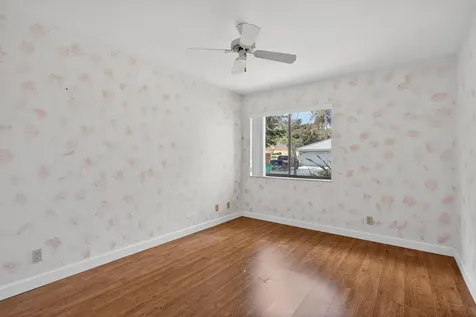 4937 Nw 59th Way Coral Springs FL 33067