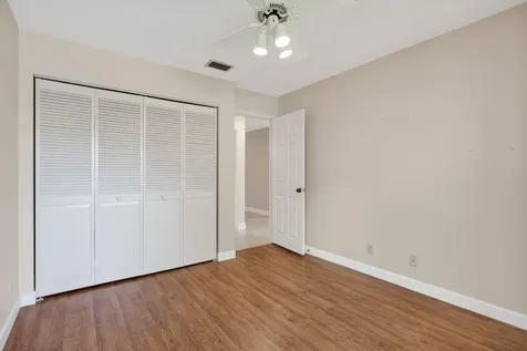 4937 Nw 59th Way Coral Springs FL 33067