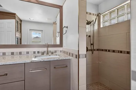 4937 Nw 59th Way Coral Springs FL 33067