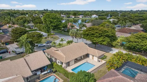4937 Nw 59th Way Coral Springs FL 33067
