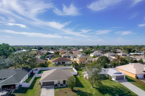 1432 Sw Leisure Lane Port Saint Lucie FL 34953