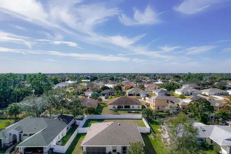 1432 Sw Leisure Lane Port Saint Lucie FL 34953