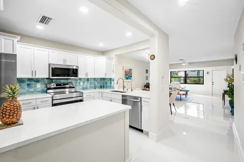 2016 Sw 29th Court Delray Beach FL 33445