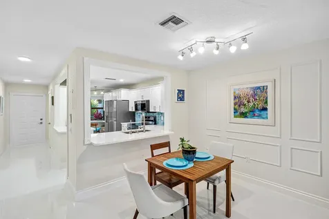 2016 Sw 29th Court Delray Beach FL 33445