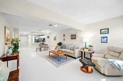 2016 Sw 29th Court Delray Beach FL 33445