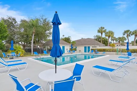 2016 Sw 29th Court Delray Beach FL 33445