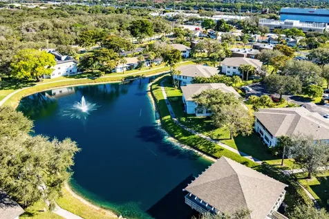 2016 Sw 29th Court Delray Beach FL 33445